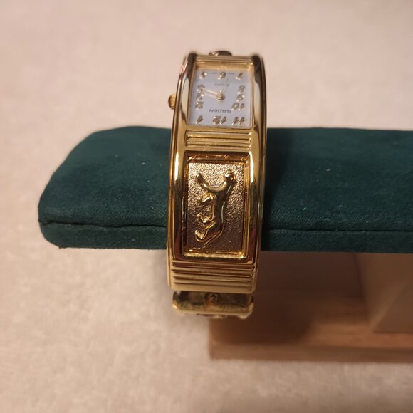 Vintage Gruen Panther Two Tone Hinged Bangle Watch. - Picture 4 of 6